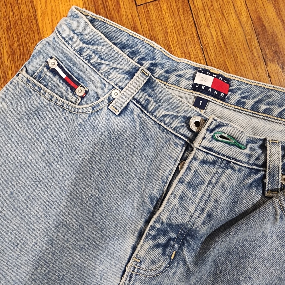 VINTAGE Tommy Hilfiger 90s straight leg denim jeans button fly like new